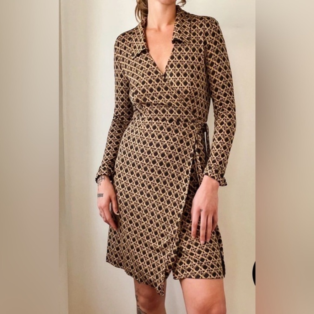 Dress Barn brown and tan Geometric Midi Wrap Dress size 4